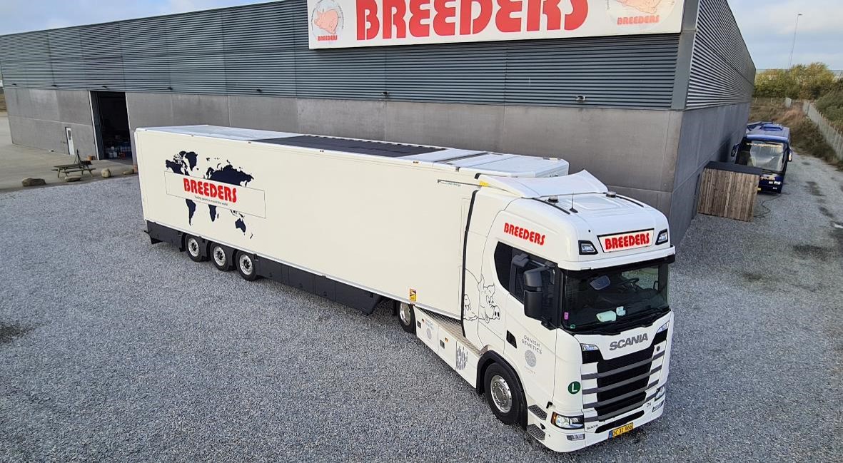 Breeders trucks with Solar panels